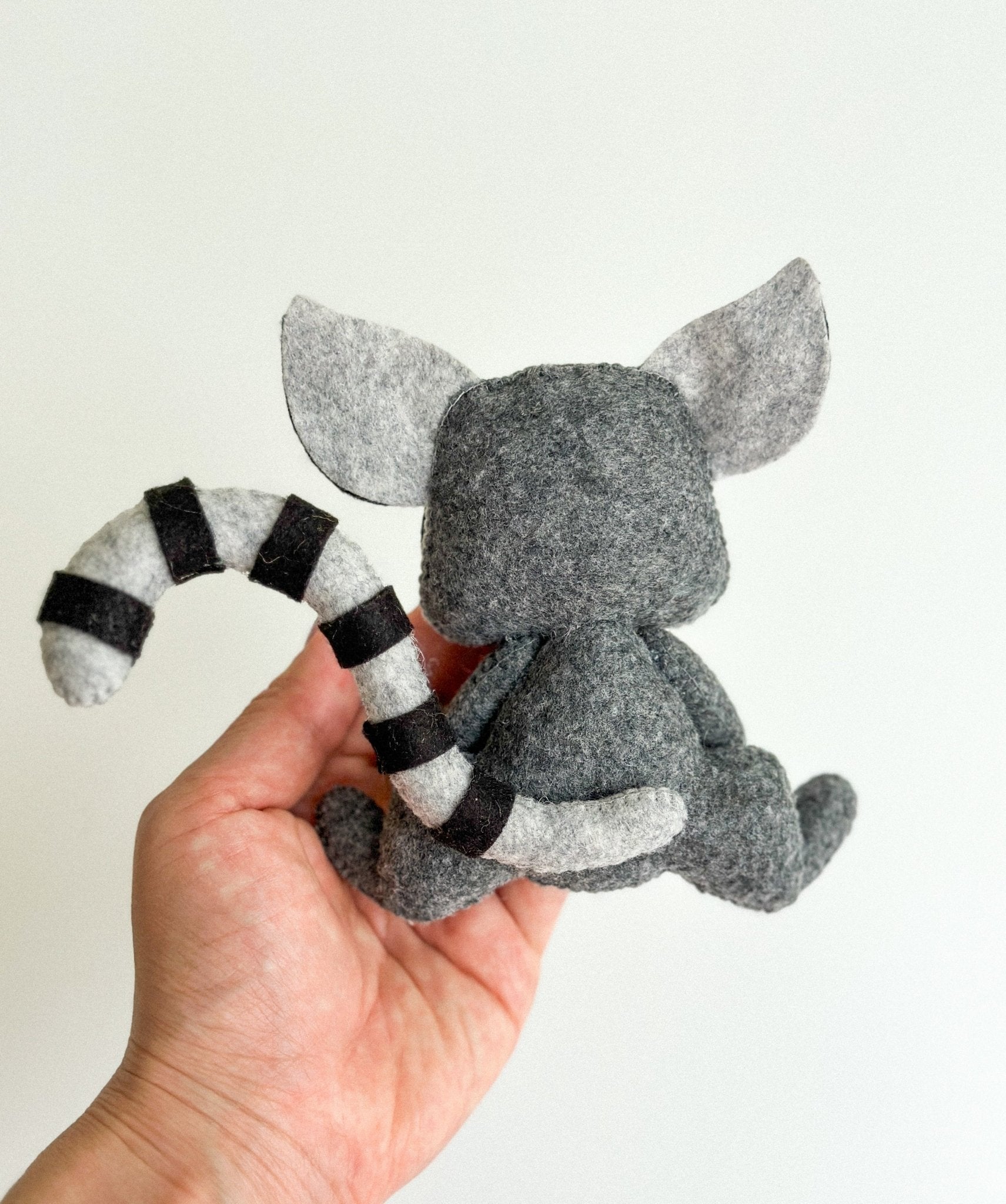 Felt Lemur Ornament - WoollyFox