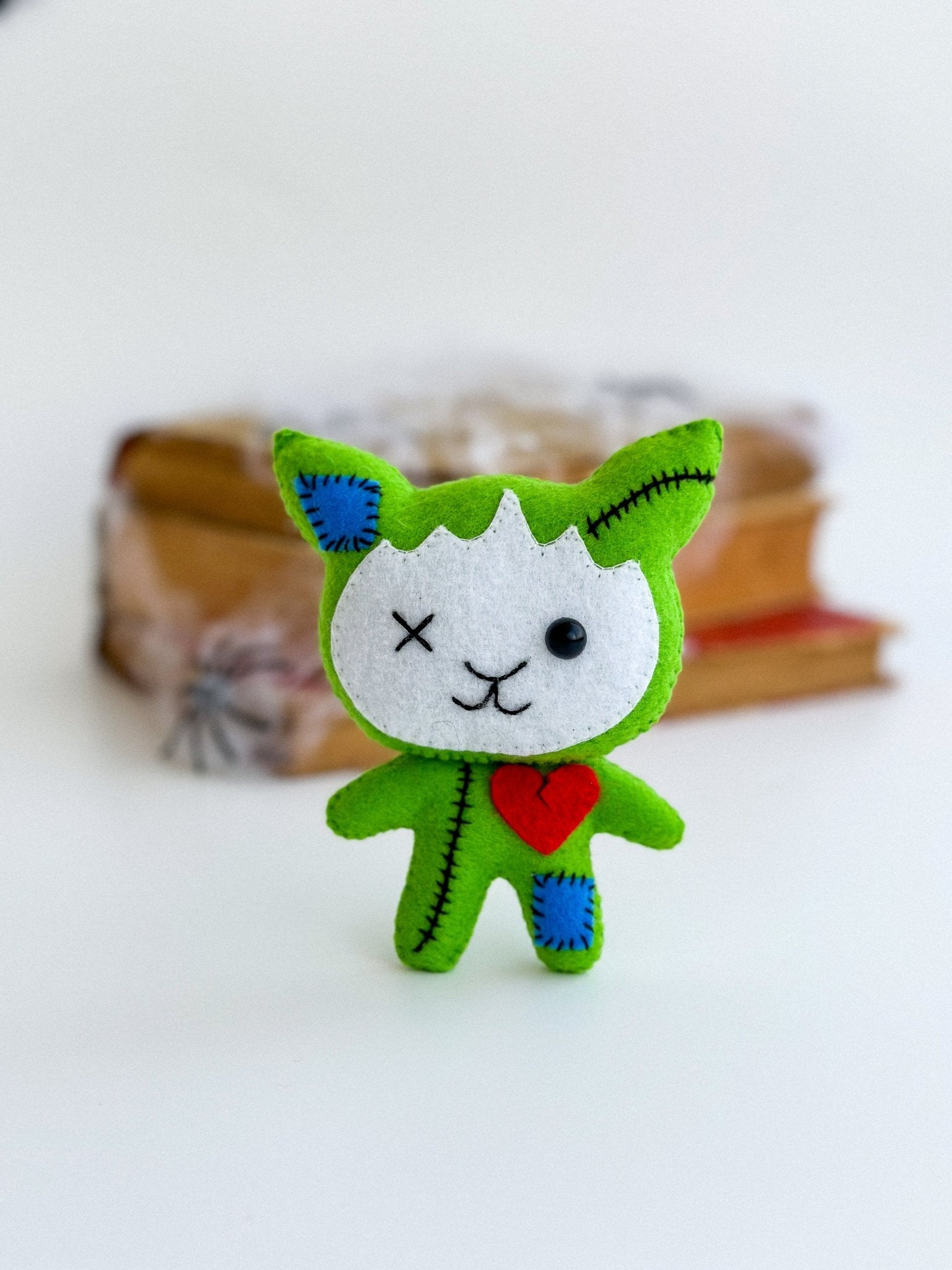 Felt Zombie Cat – Halloween Plush Ornament – Mini Spooky Cat Doll – Green Felt Halloween Decoration - WoollyFox