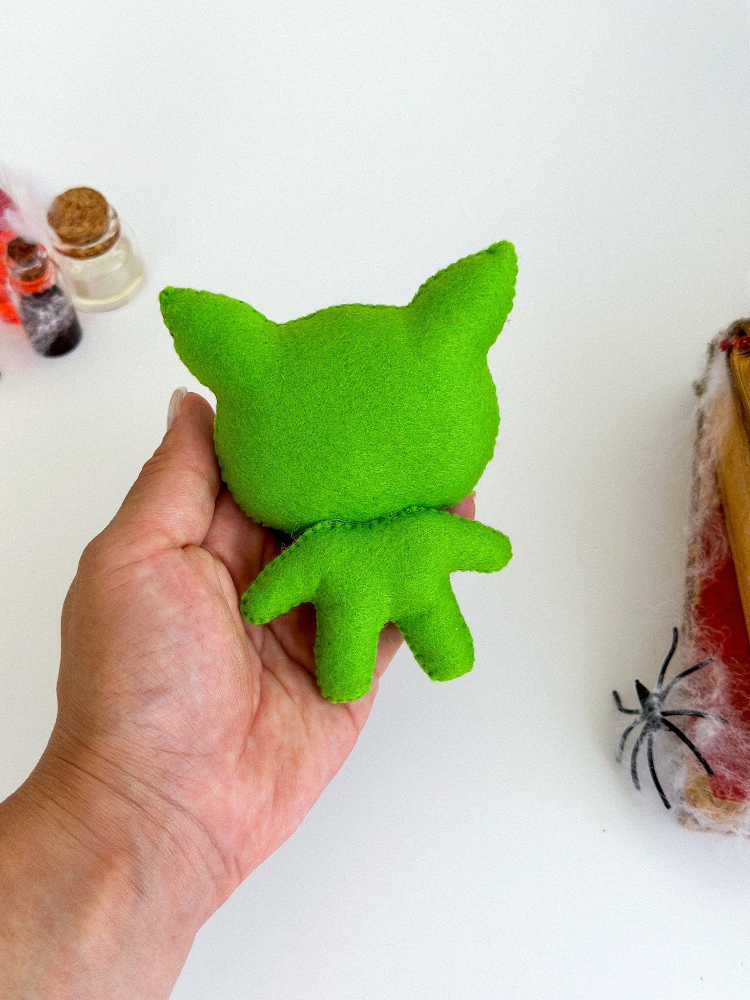 Felt Zombie Cat – Halloween Plush Ornament – Mini Spooky Cat Doll – Green Felt Halloween Decoration - WoollyFox