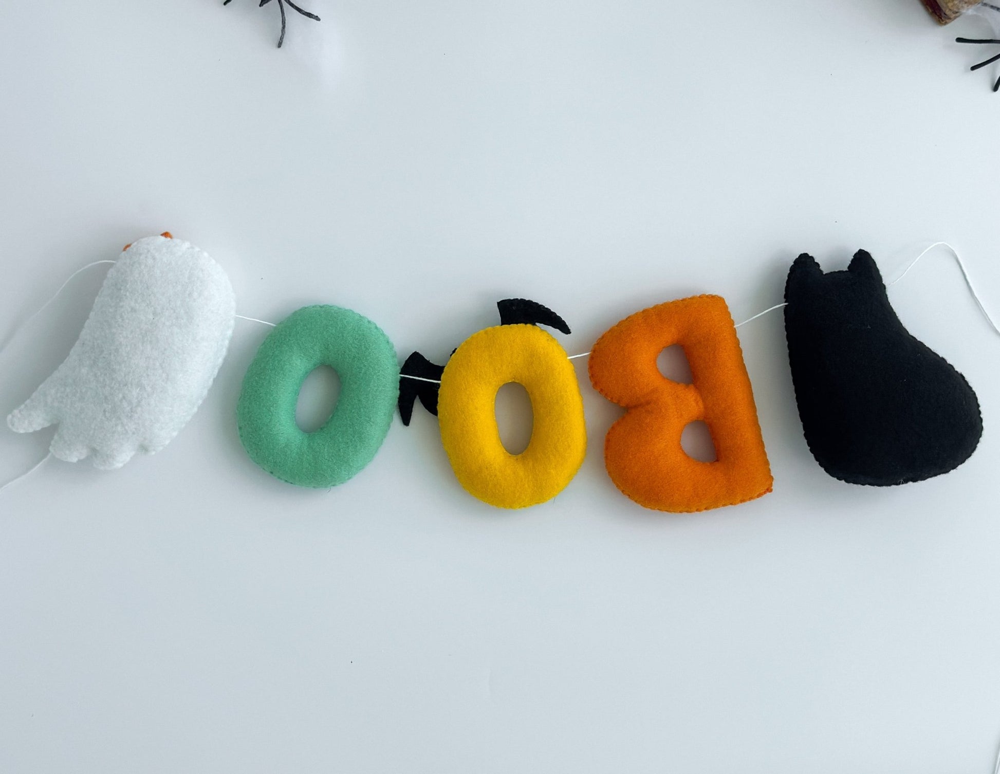 Halloween Felt Garland “BOO” – Ghost, Bat, Cat & Letter Decor for Halloween Baby Shower or Wall Hanging - WoollyFox