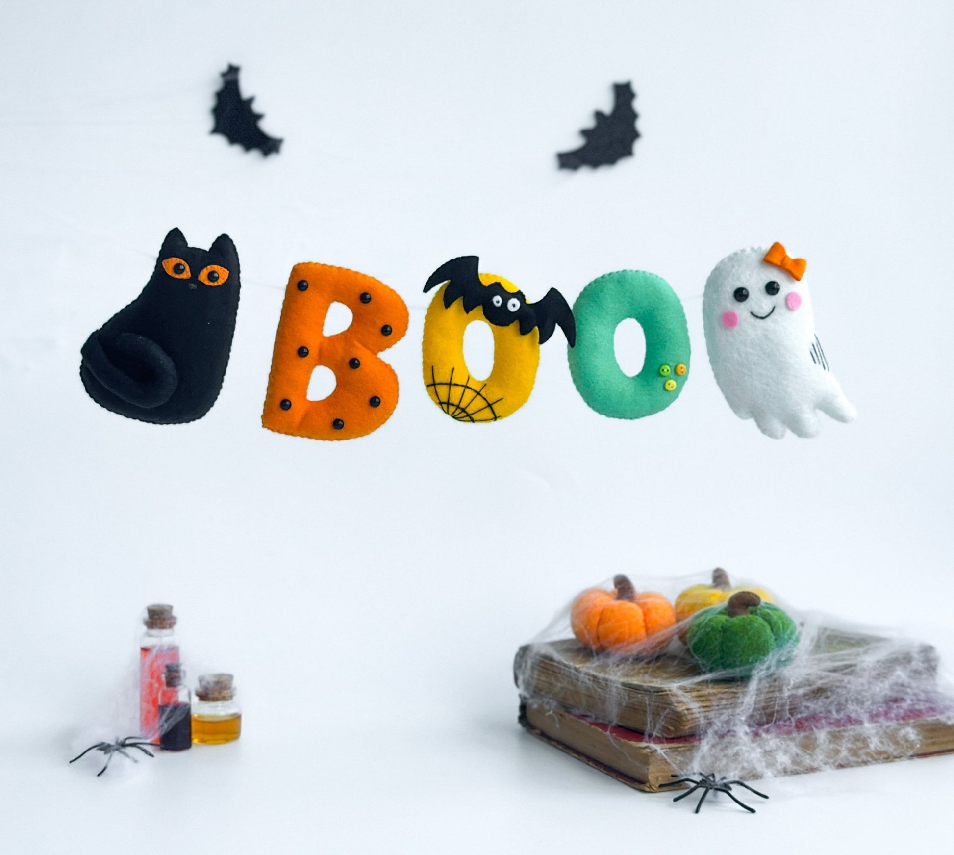 Halloween Felt Garland “BOO” – Ghost, Bat, Cat & Letter Decor for Halloween Baby Shower or Wall Hanging - WoollyFox
