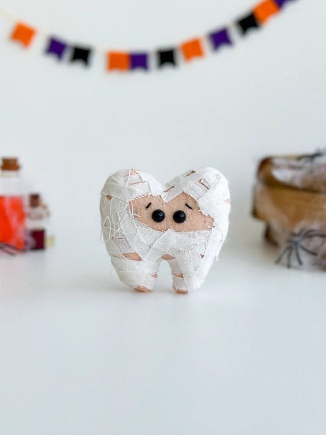 Halloween Mummy Tooth Ornament – Spooky and Fun Tooth Fairy Gift for Kids - WoollyFox