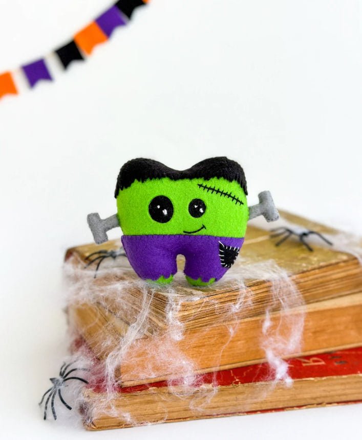 Halloween Zombie Tooth Ornament – Spooky Felt Tooth Fairy Gift for Kids - WoollyFox