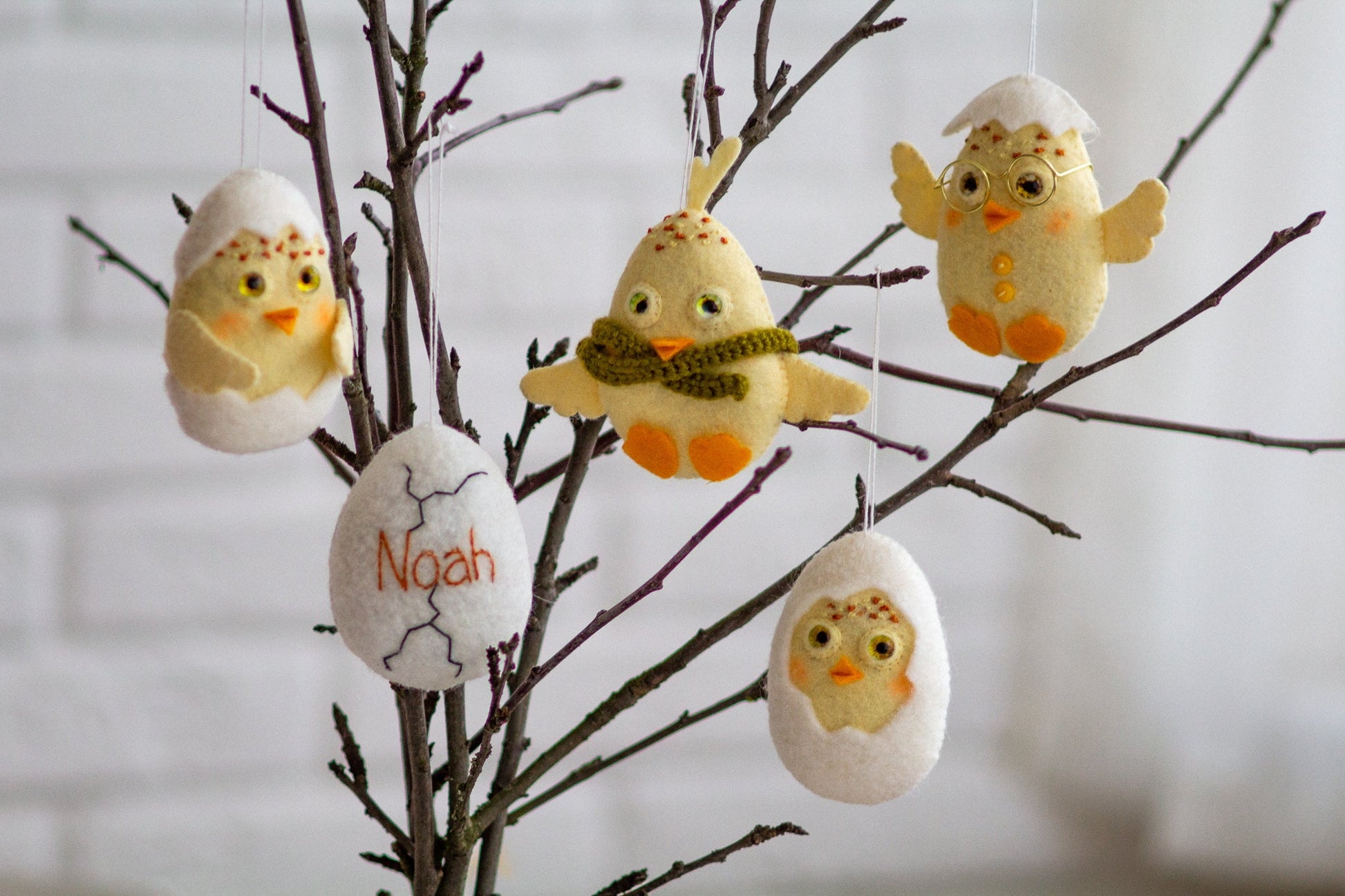 Hatched Egg ornament - WoollyFox
