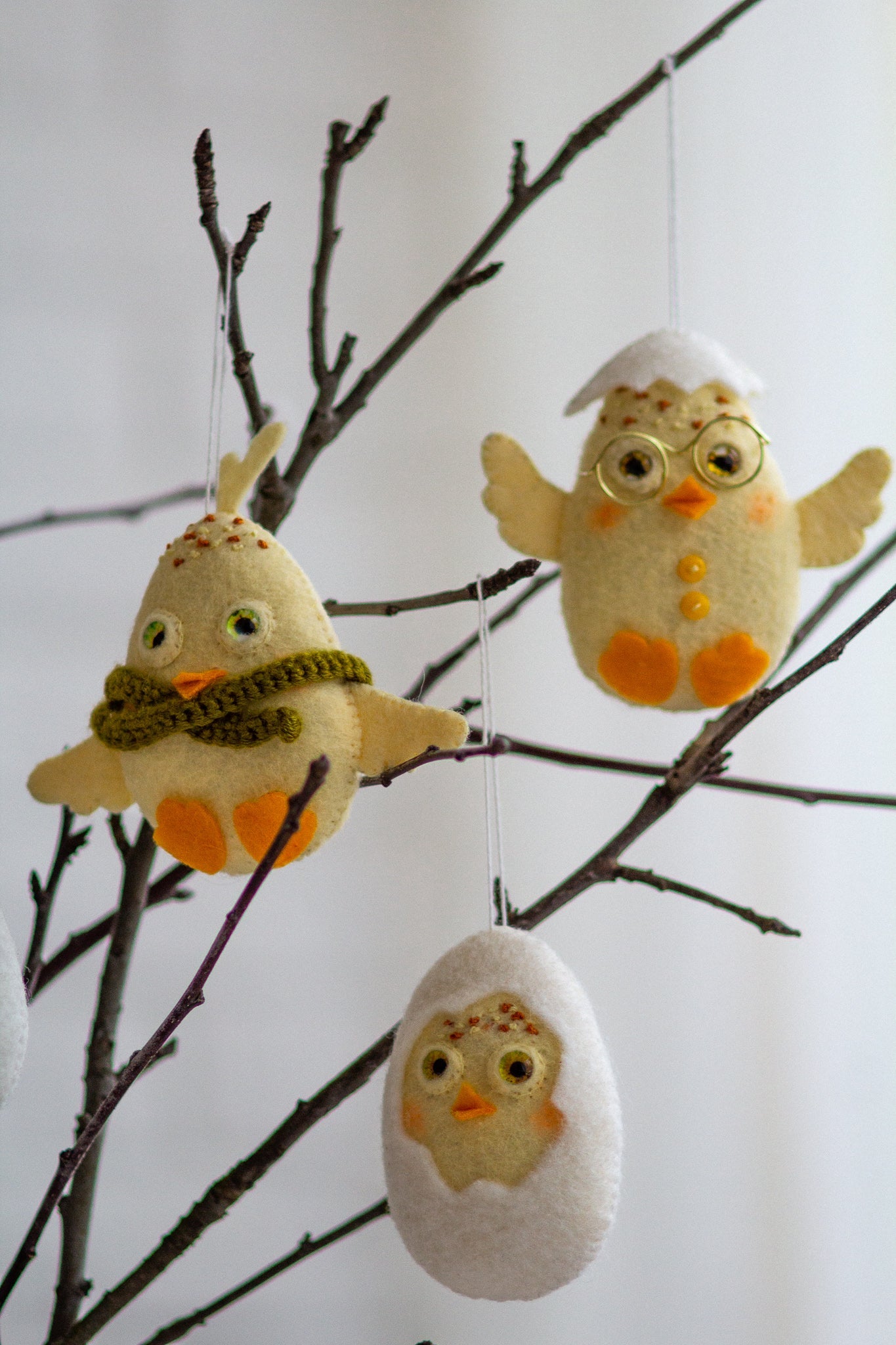 Hatched Egg ornament - WoollyFox