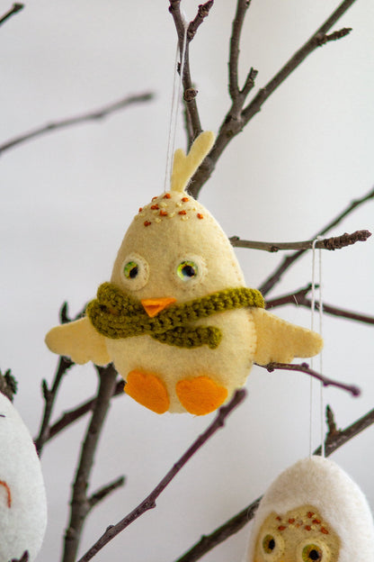 Hatched Egg ornament - WoollyFox