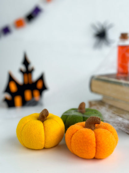 Mini Felt Halloween Pumpkins – Set of 3, Soft Autumn Decor for Spooky Season - WoollyFox