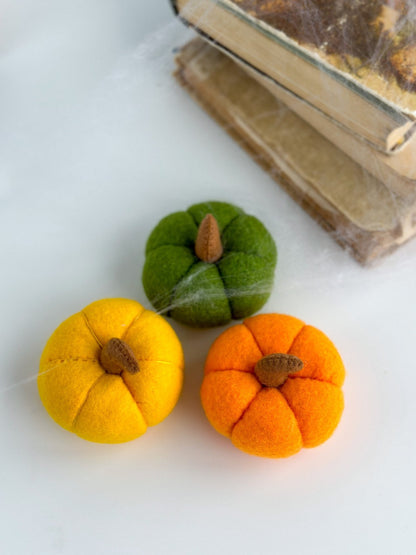 Mini Felt Halloween Pumpkins – Set of 3, Soft Autumn Decor for Spooky Season - WoollyFox