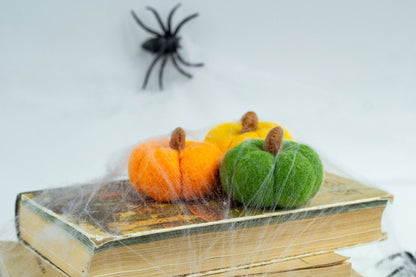 Mini Felt Halloween Pumpkins – Set of 3, Soft Autumn Decor for Spooky Season - WoollyFox