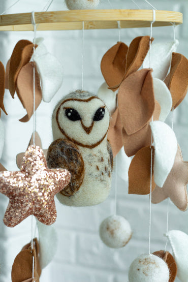 Owl baby crib mobile | Pregnant gift - WoollyFox