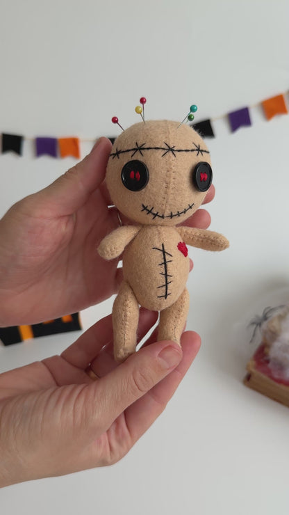 Voodoo Doll Plush – Handmade Felt Voodoo Plushie with Button Eyes – Halloween Decor – Spooky Gift (5 inch)