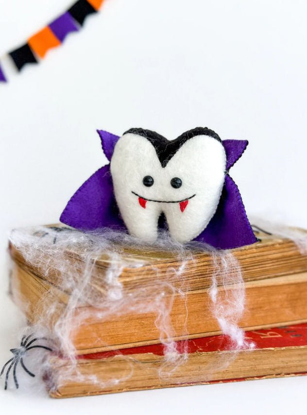 Vampire Tooth Ornament – Handmade Halloween Felt Dracula Decoration - WoollyFox