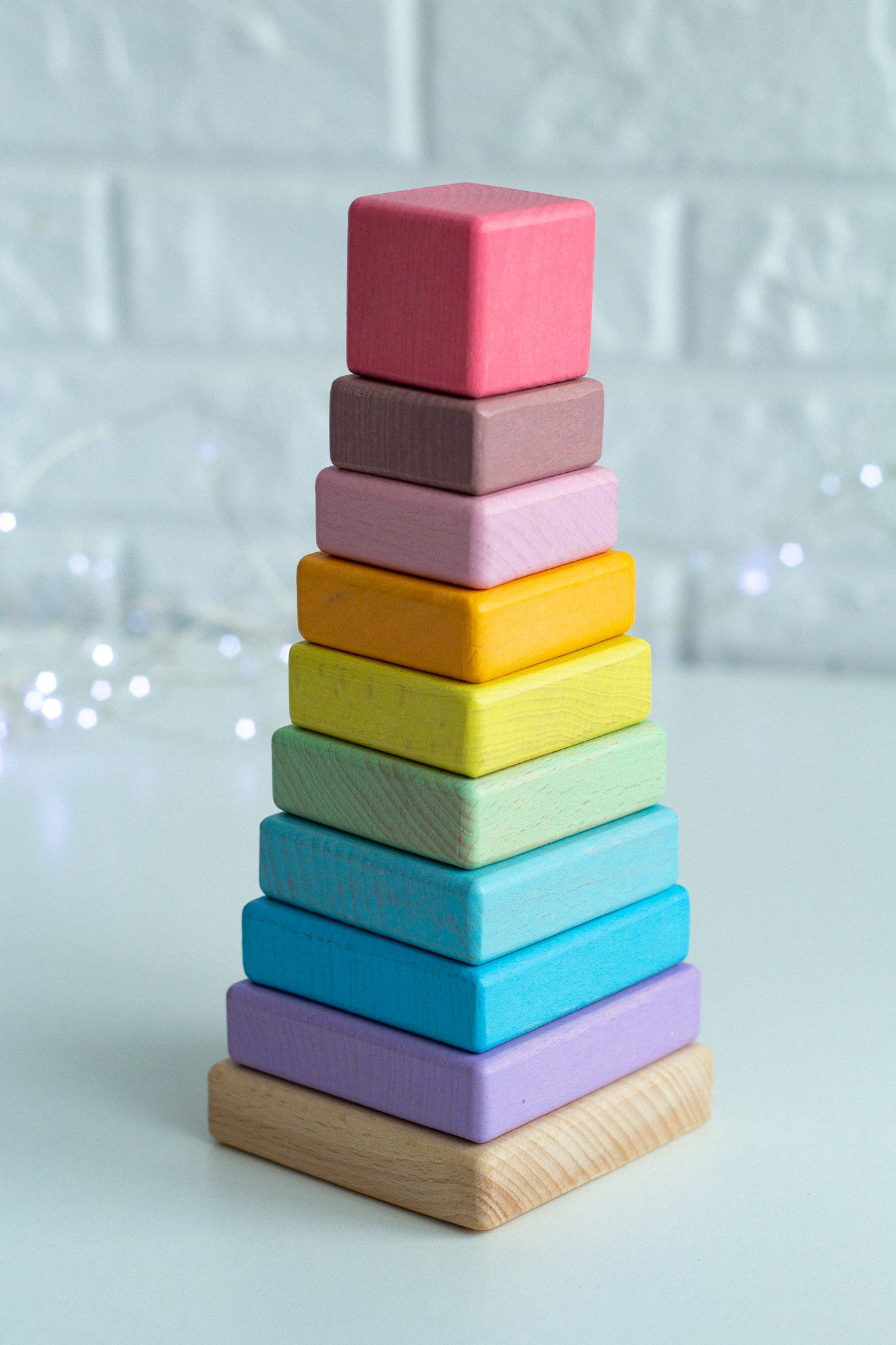 Wooden Ring Pyramid Tower 2 - WoollyFox