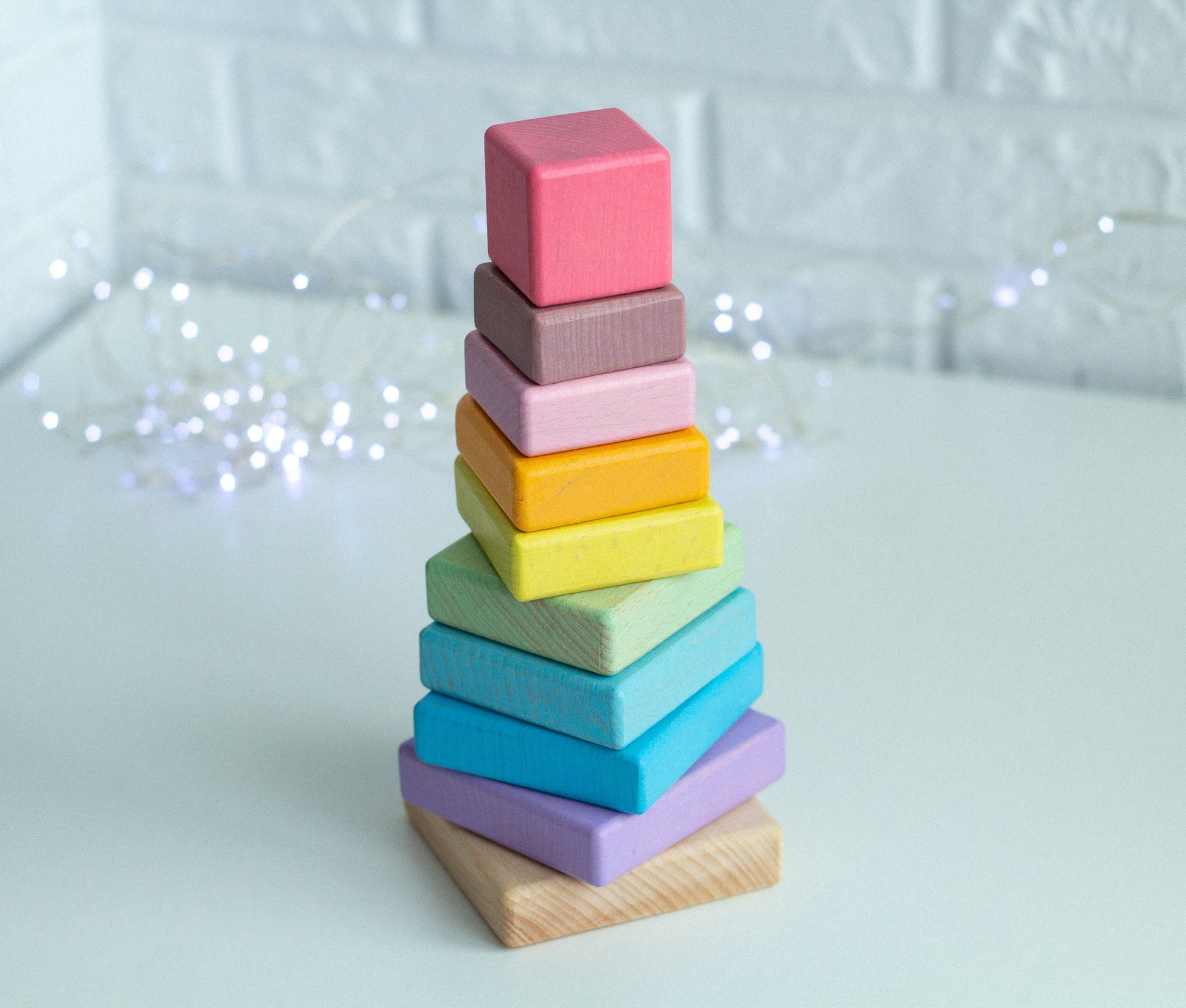 Wooden Ring Pyramid Tower 2 - WoollyFox