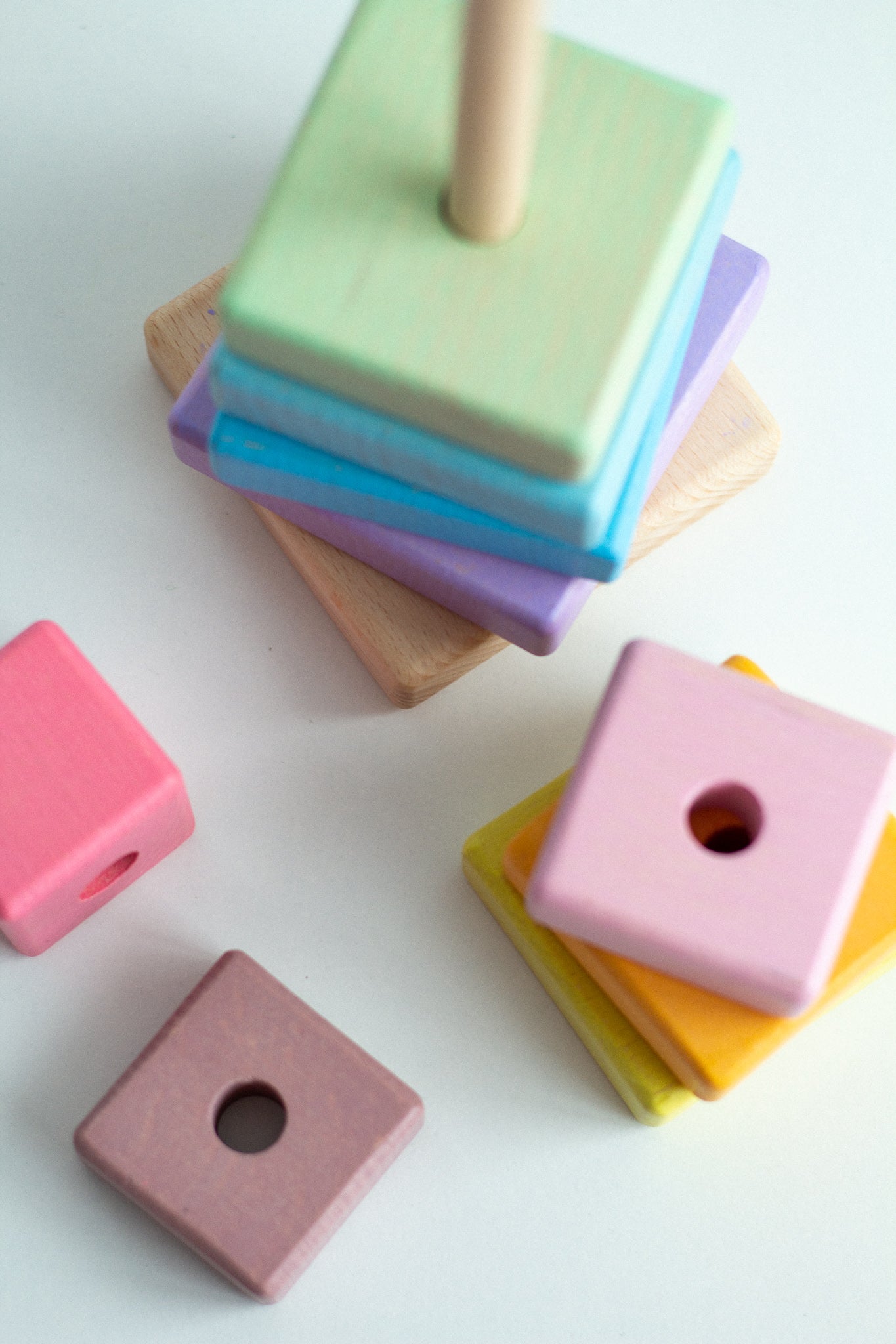 Wooden Ring Pyramid Tower 2 - WoollyFox