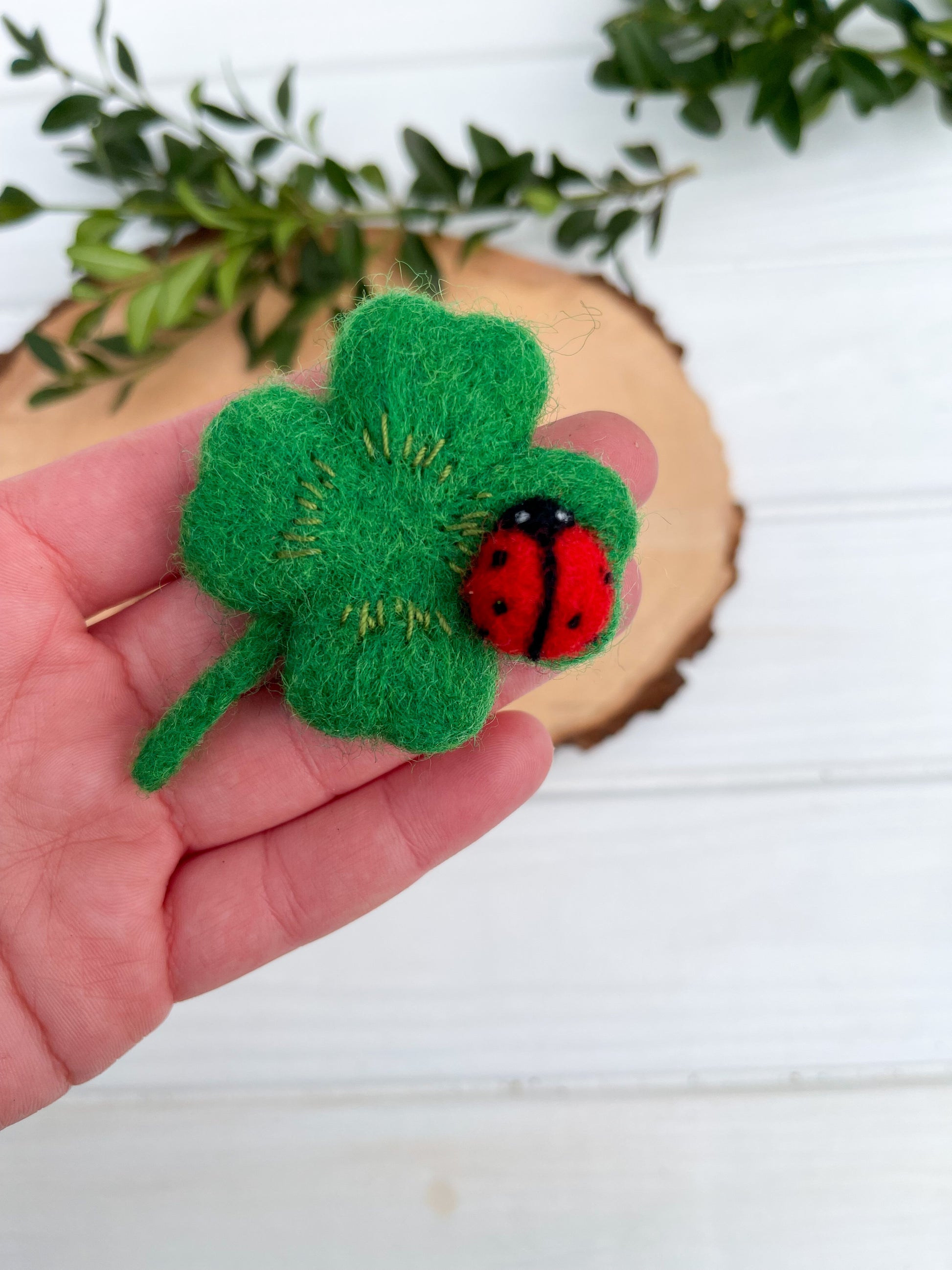 St Patricks day gift, Four Leaf Clove, clover with ladybug brooch/magnet/keychain