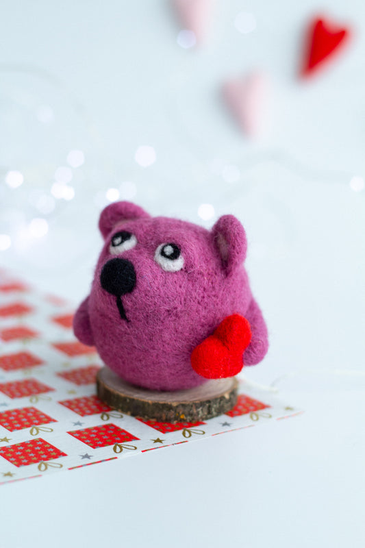 Wool bear with heart
