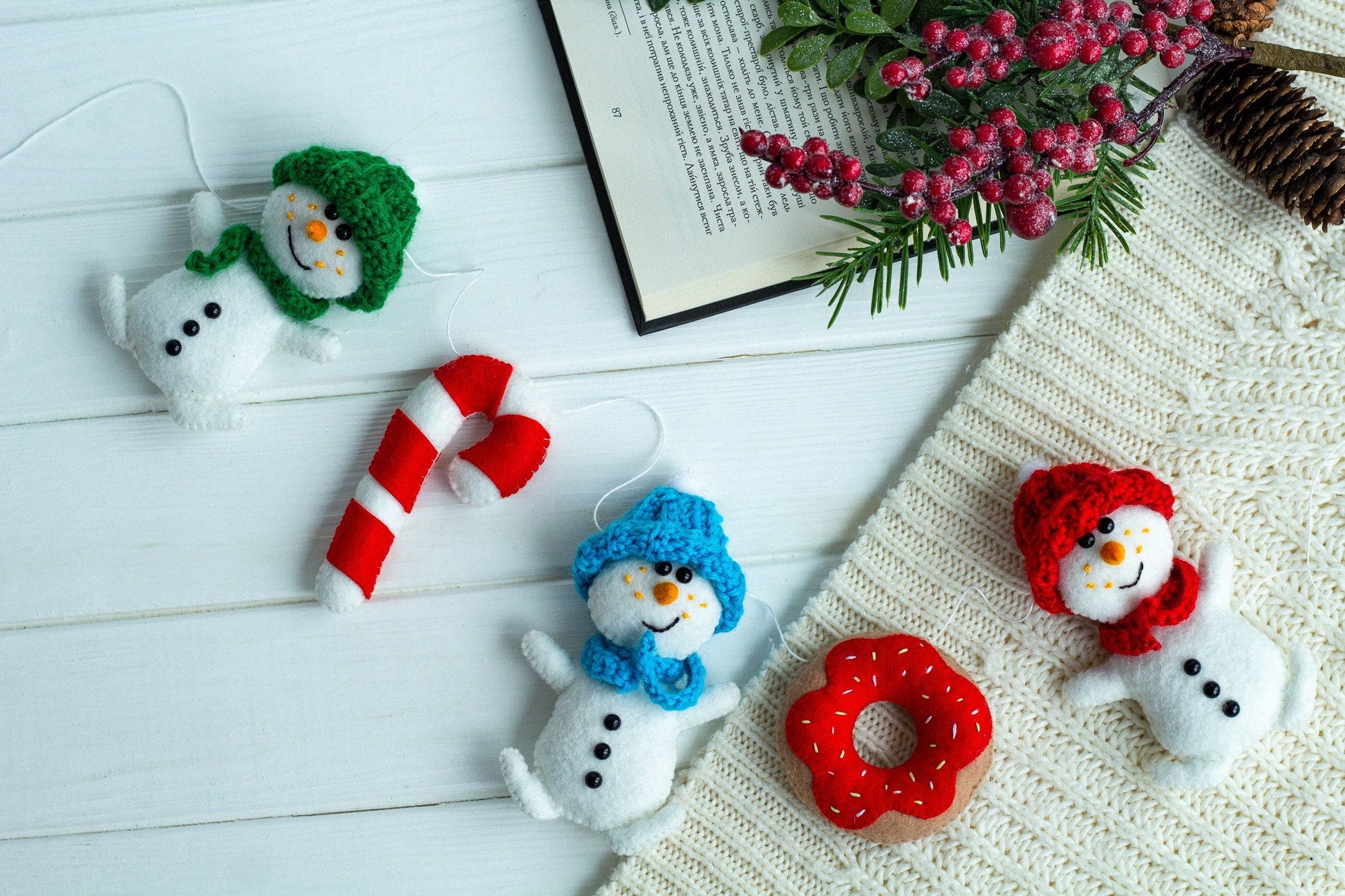 Christmas Garland For Mantel - WoollyFox