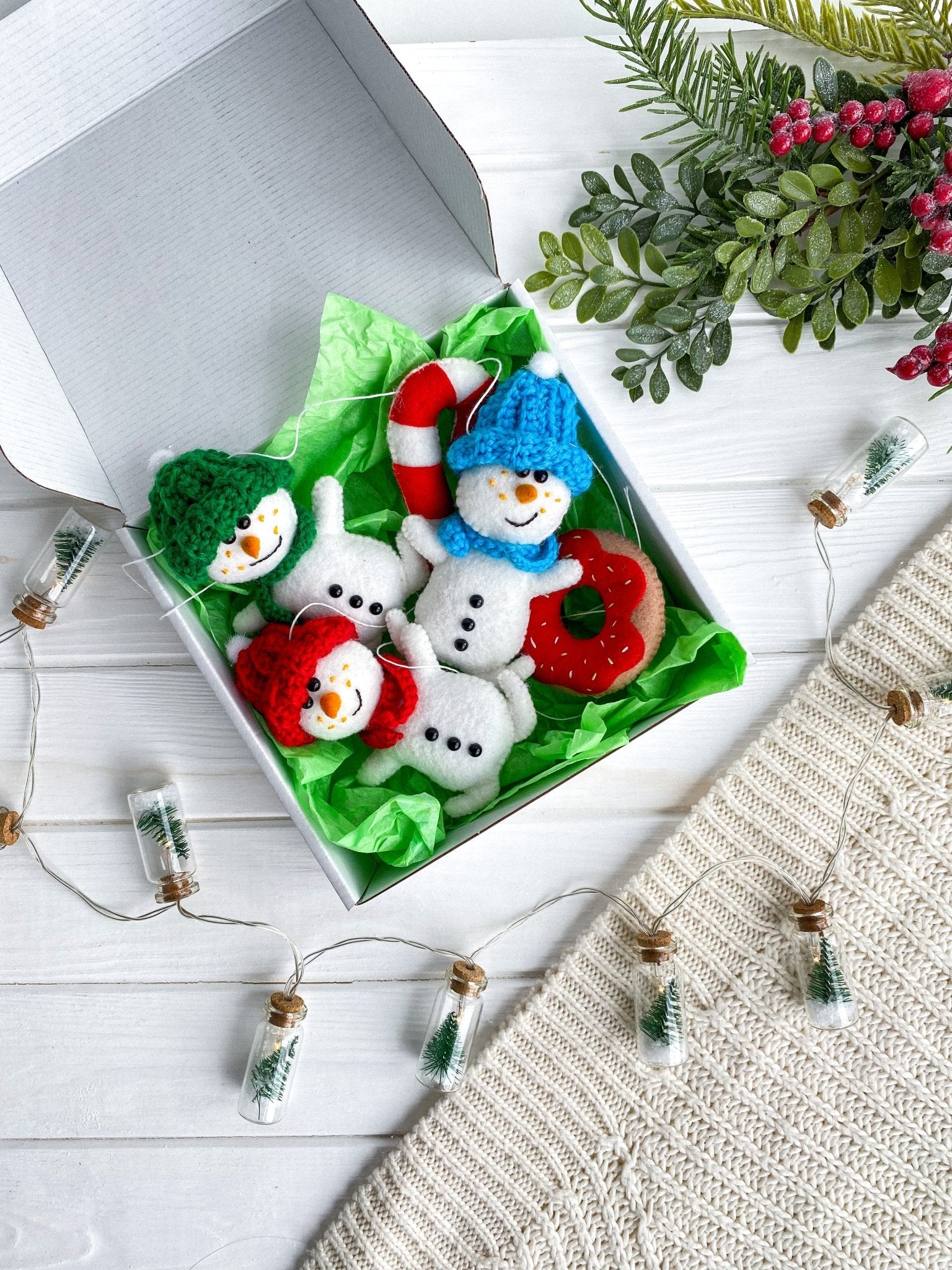 Christmas Garland For Mantel - WoollyFox