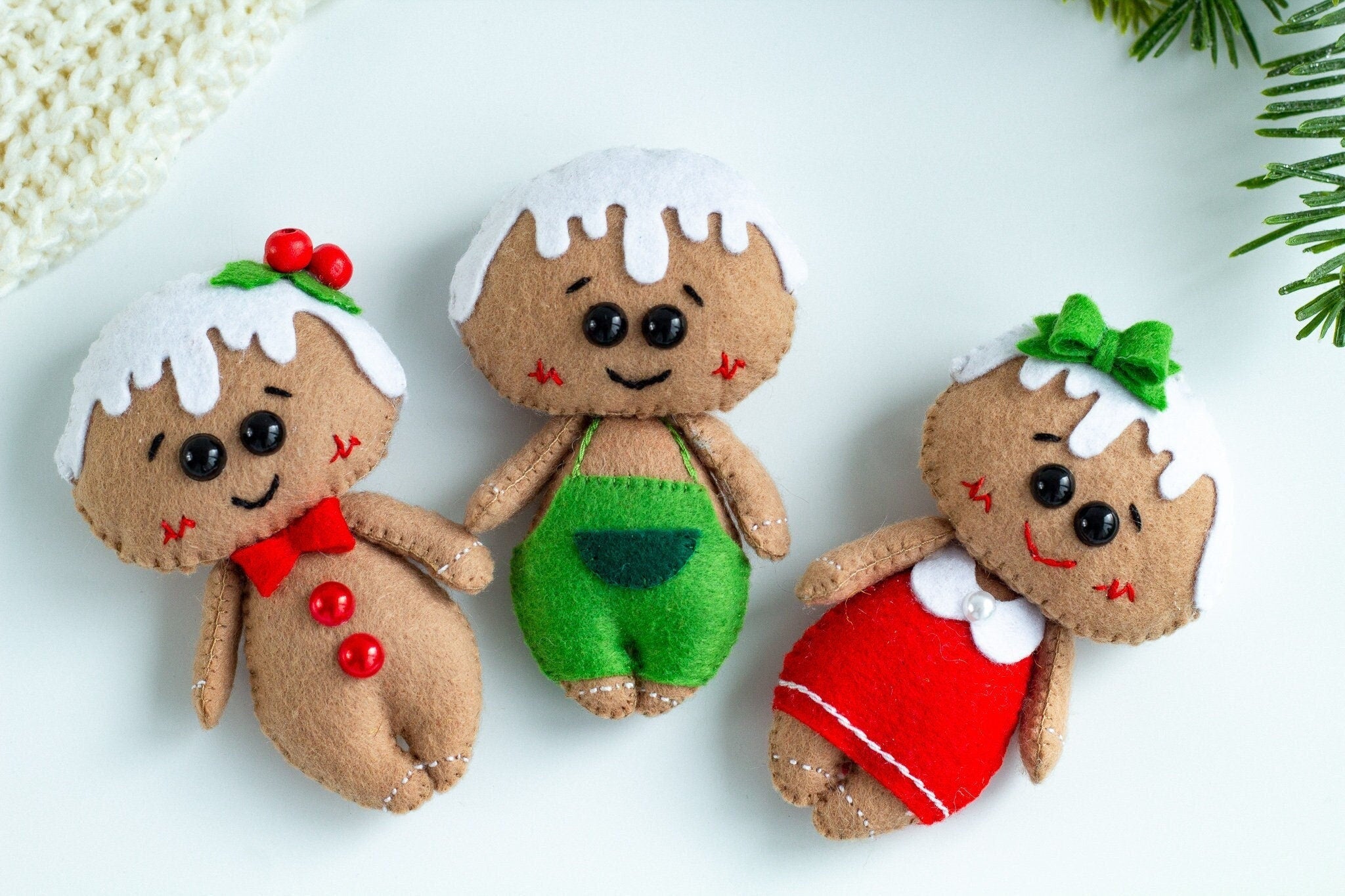 Christmas Gift Gingerbread Decor - WoollyFox