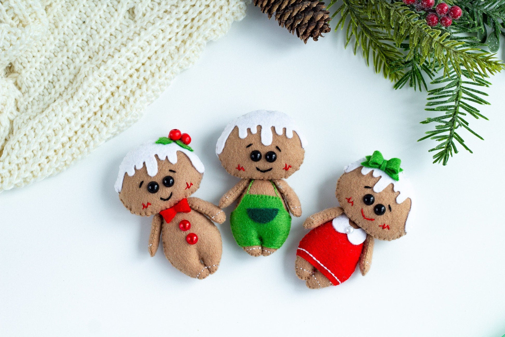 Christmas Gingerbread Ornaments - WoollyFox