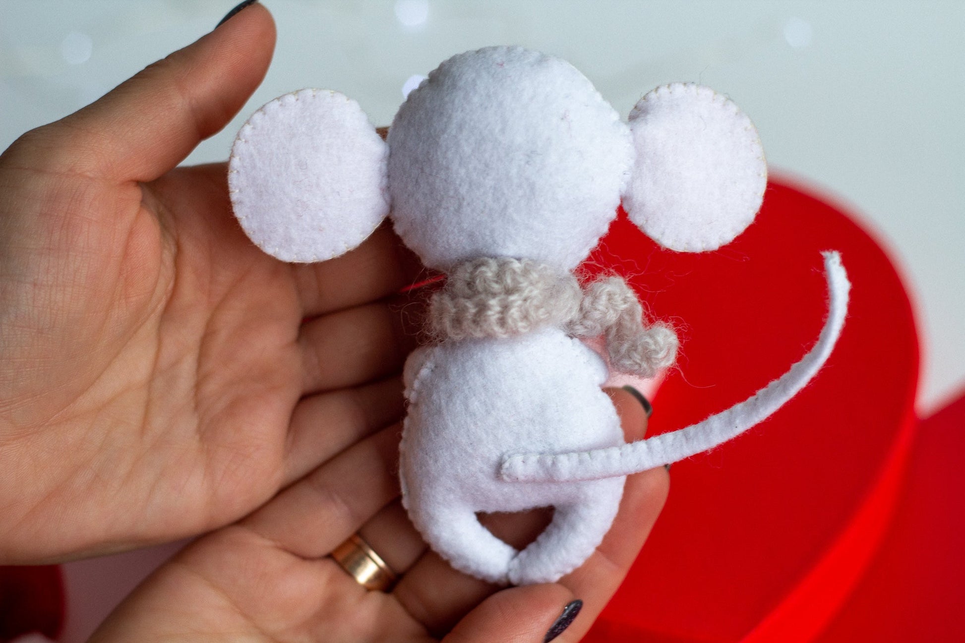 Felt Mouse With a Heart - WoollyFox