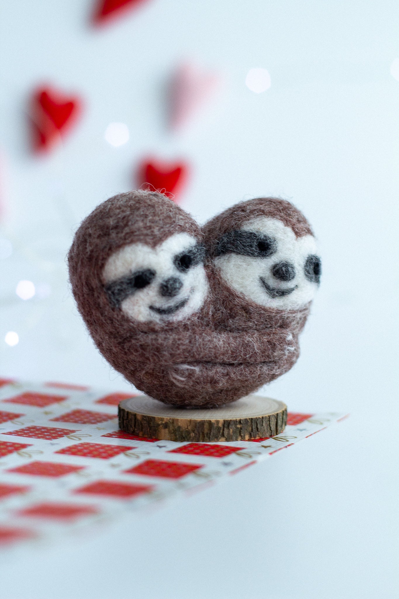 Felted Sloths Valentine's day - WoollyFox