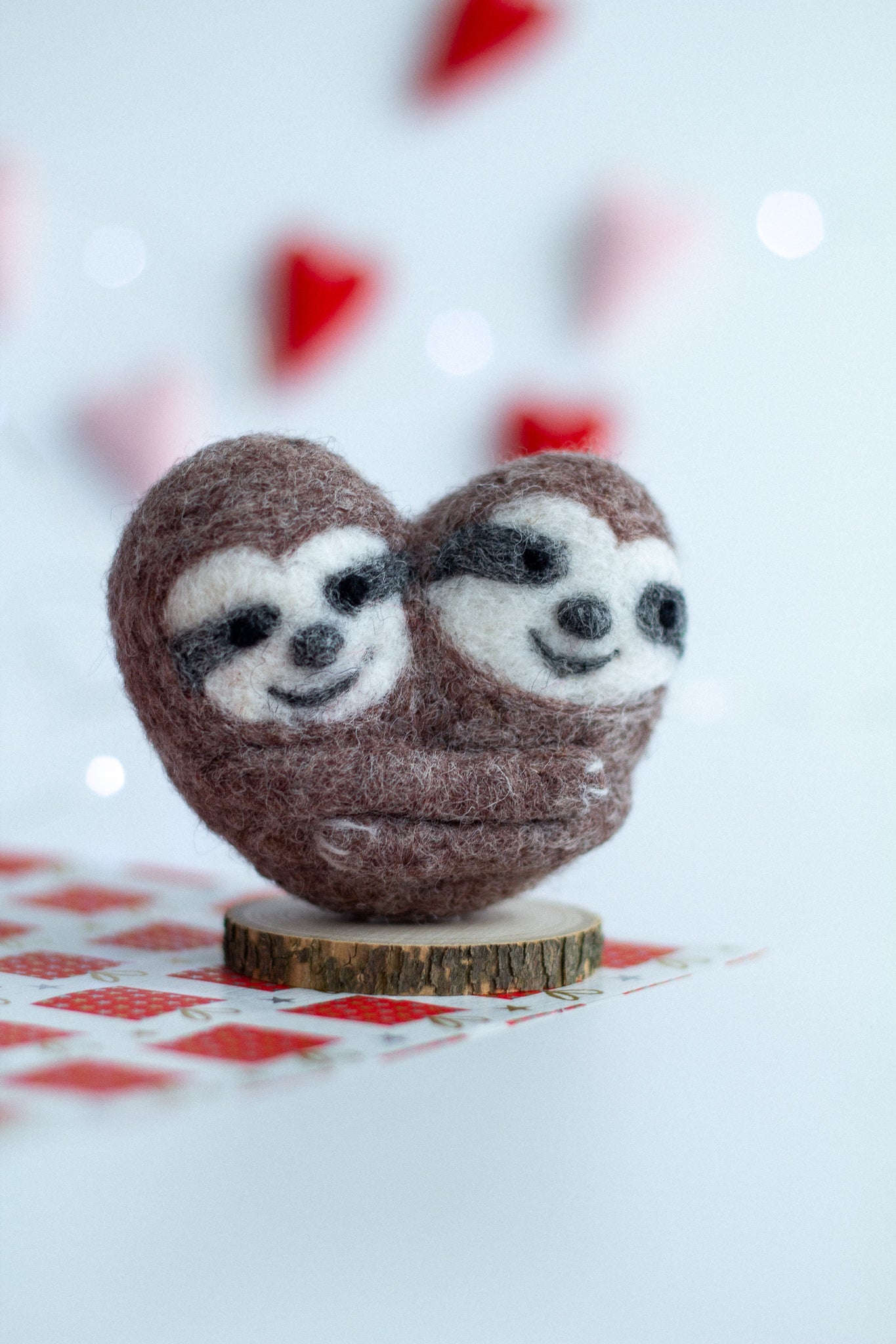 Felted Sloths Valentine's day - WoollyFox