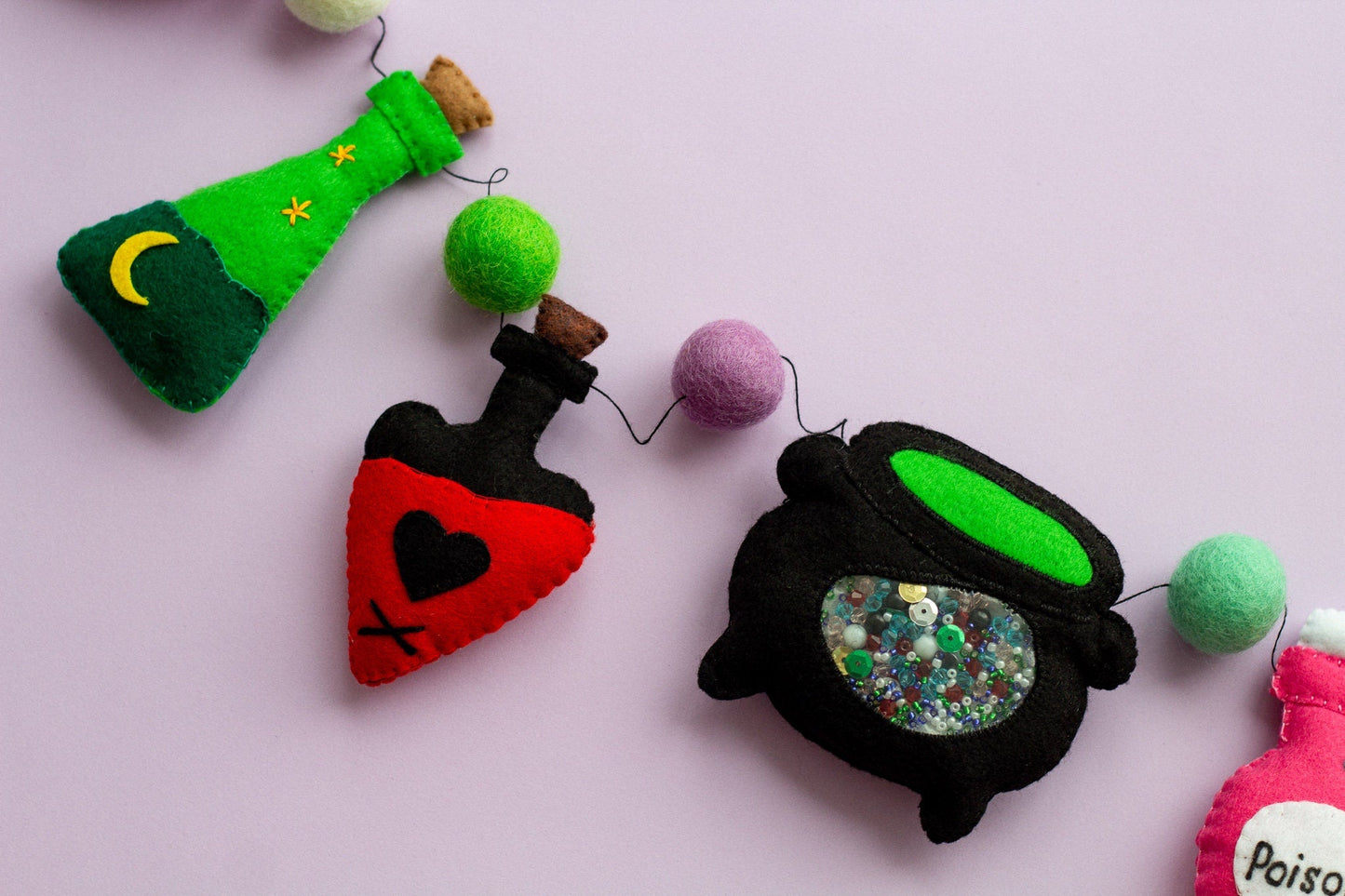 Halloween Potion Garland – Witchy Handmade Halloween Decoration - WoollyFox