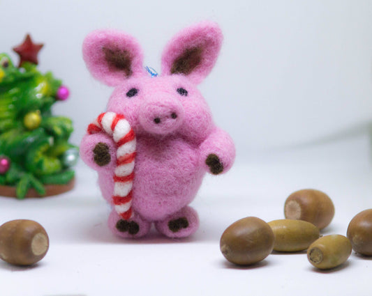 Felted pig 