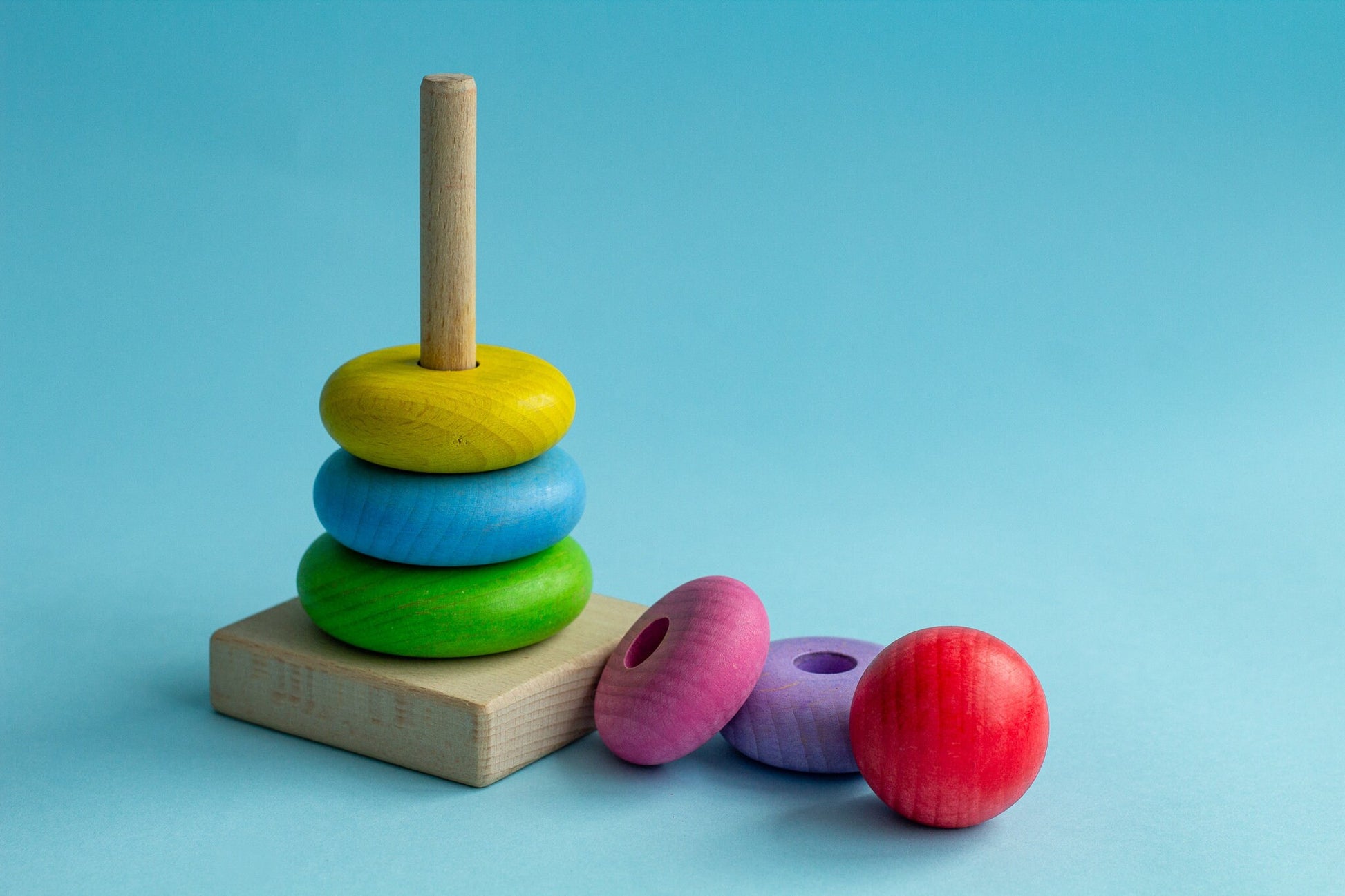 Montessori ring stacker Wooden Pyramid