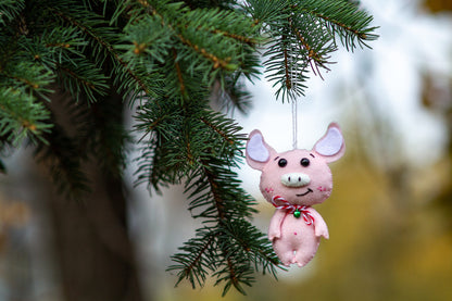 Christmas Pig Couple Ornaments