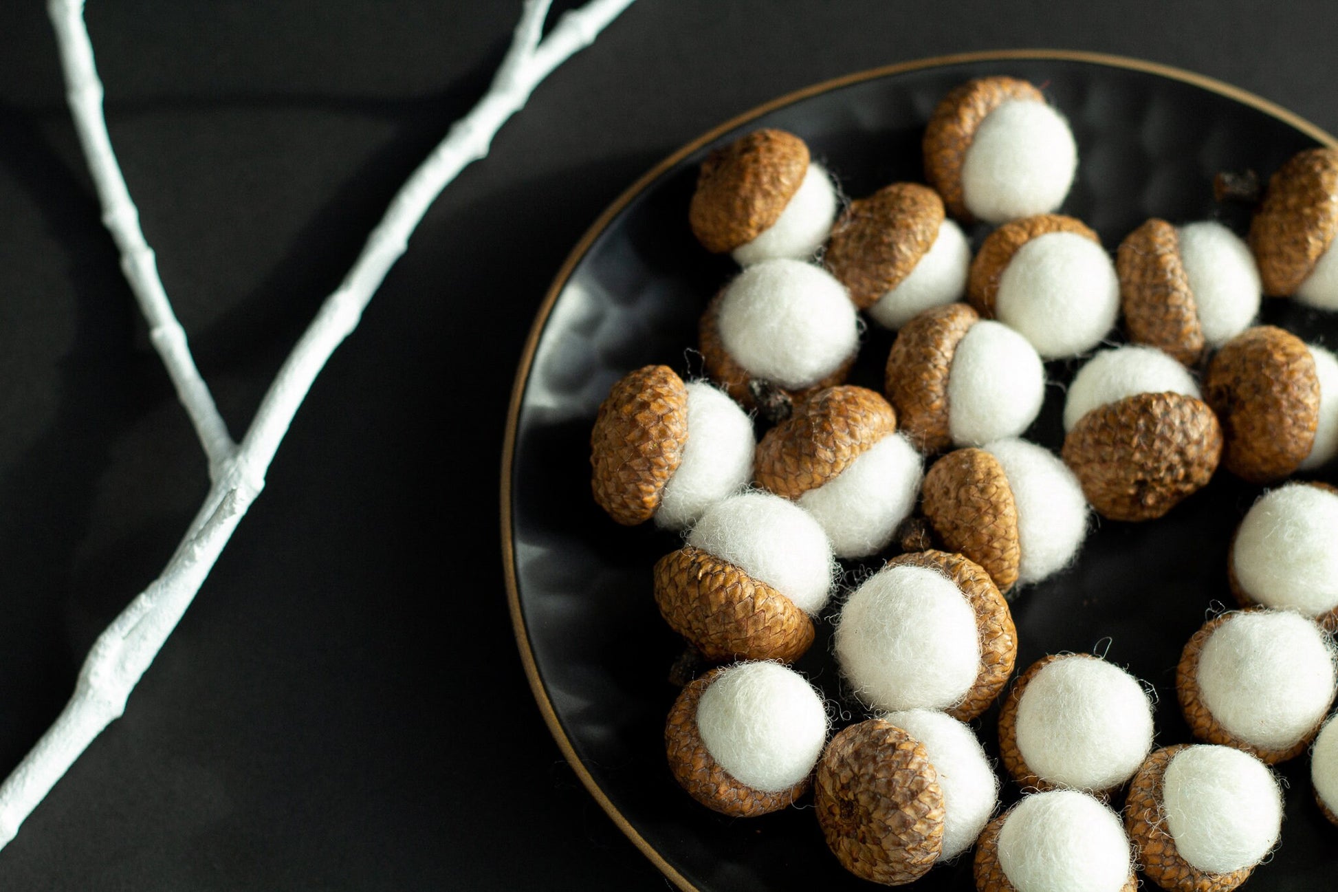 Christmas felted acorn ornaments, Set of 6/12/20 natural white rustic holiday decorations