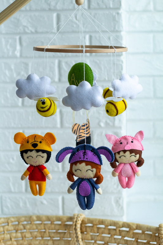 Infant baby crib mobile, newborn present - WoollyFox