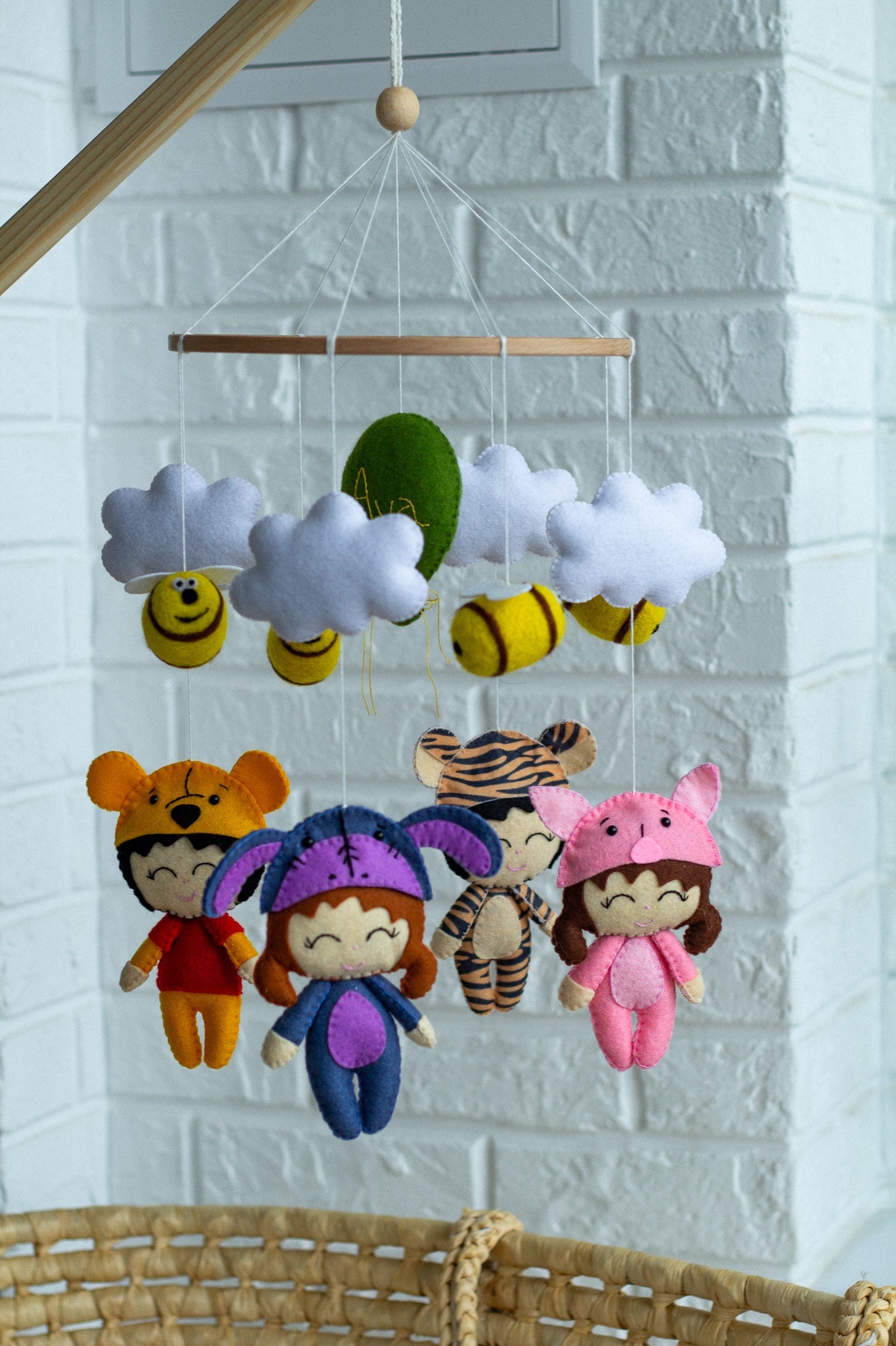 Infant baby crib mobile, newborn present - WoollyFox
