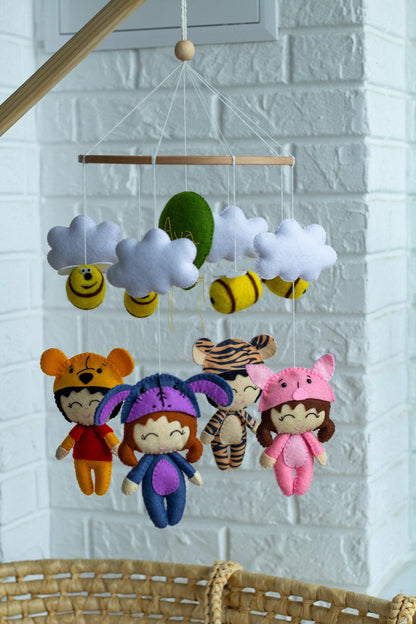 Infant baby crib mobile, newborn present - WoollyFox