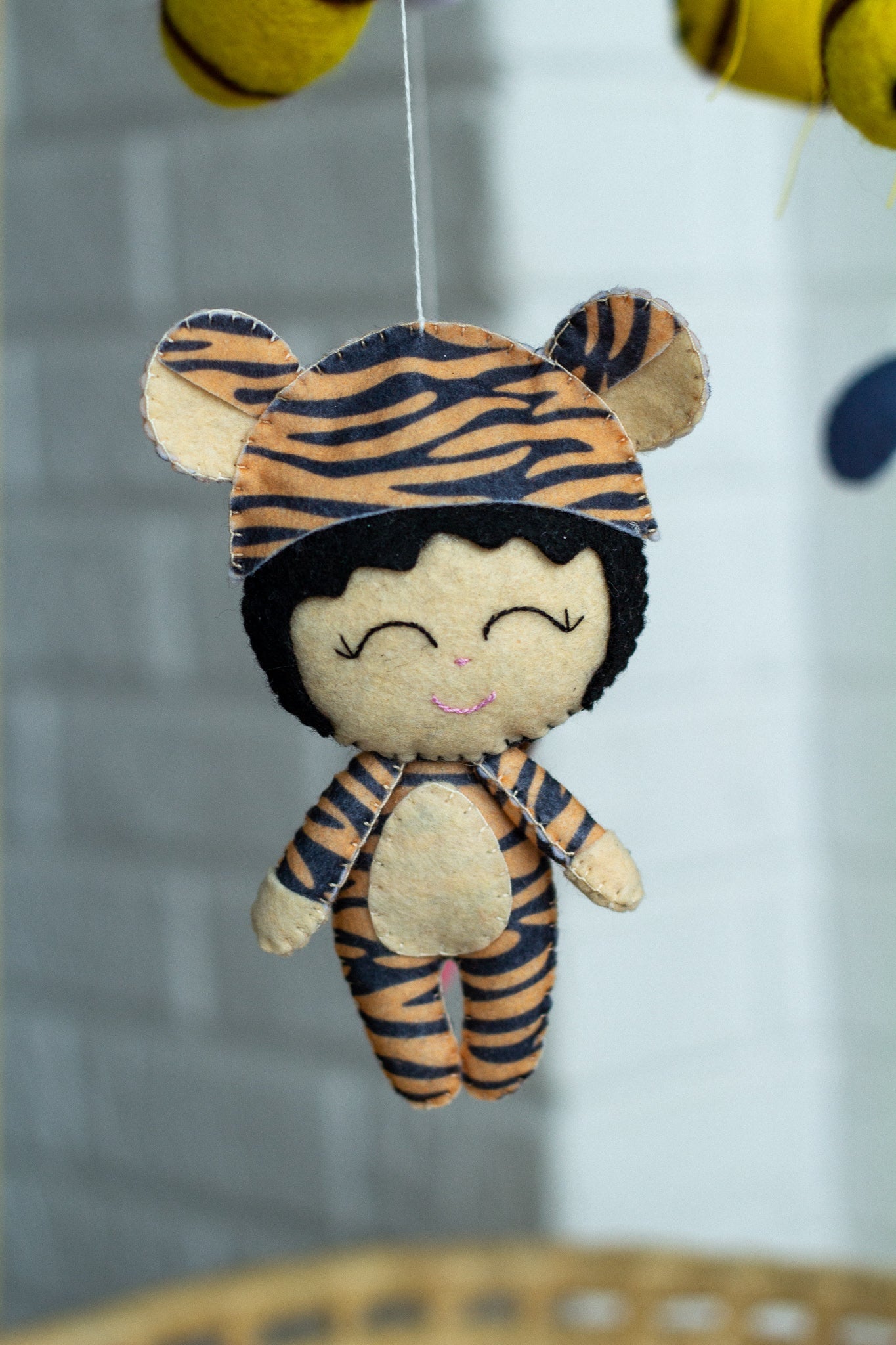 Infant baby crib mobile, newborn present - WoollyFox