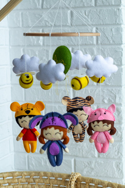 Infant baby crib mobile, newborn present - WoollyFox
