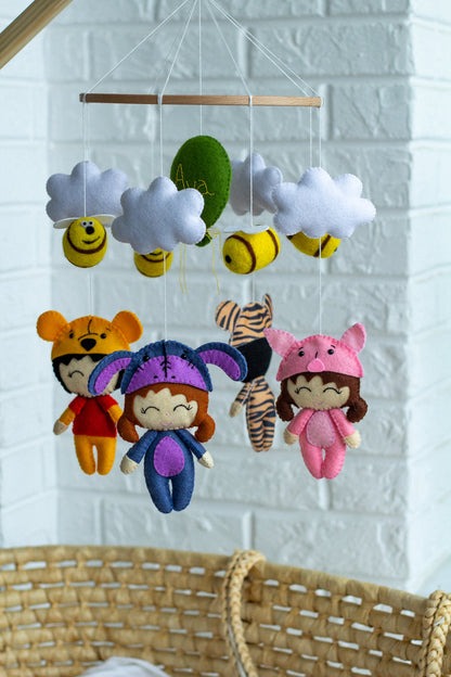 Infant baby crib mobile, newborn present - WoollyFox