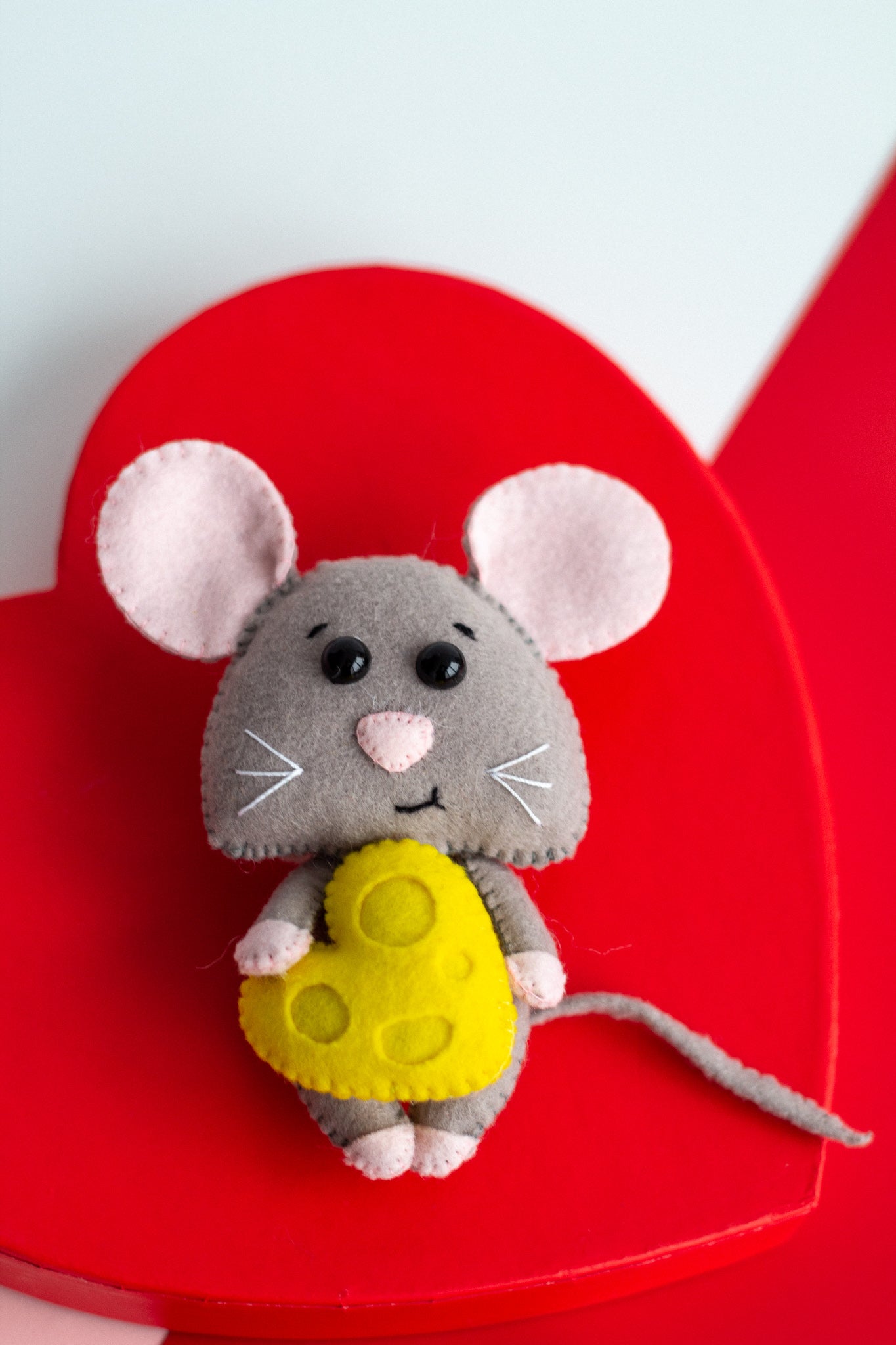 Mouse With A Heart Valentine's Day - WoollyFox