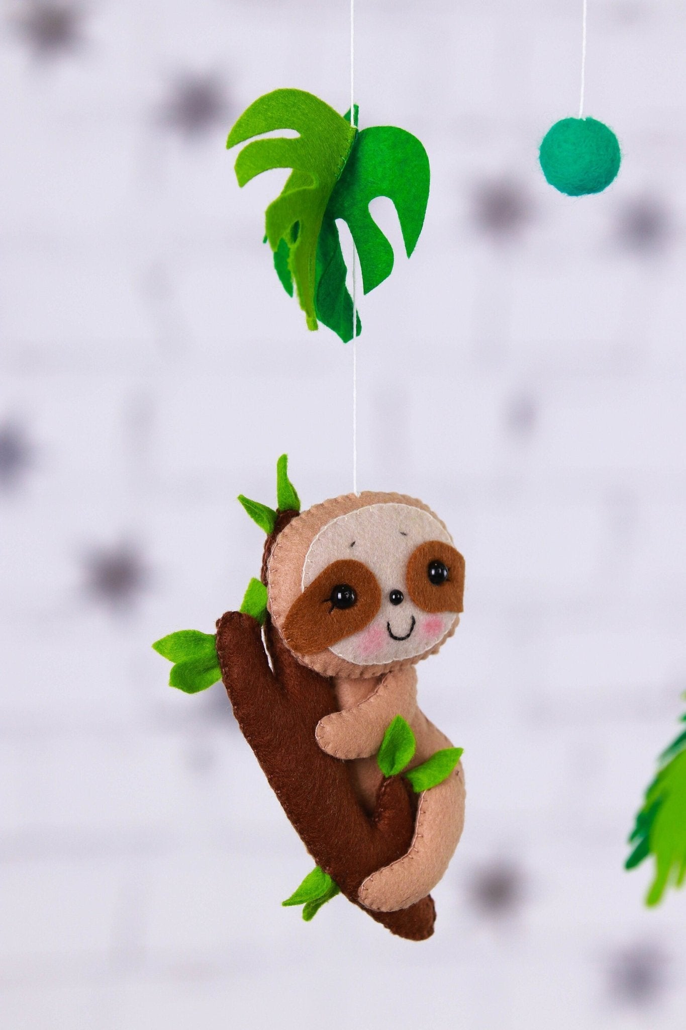 Safari baby crib mobile - WoollyFox