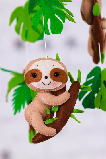 Safari baby crib mobile - WoollyFox