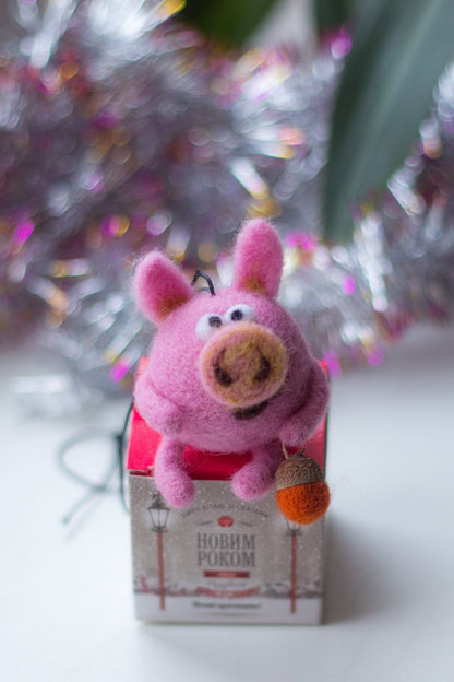 Wool pig ornament - WoollyFox